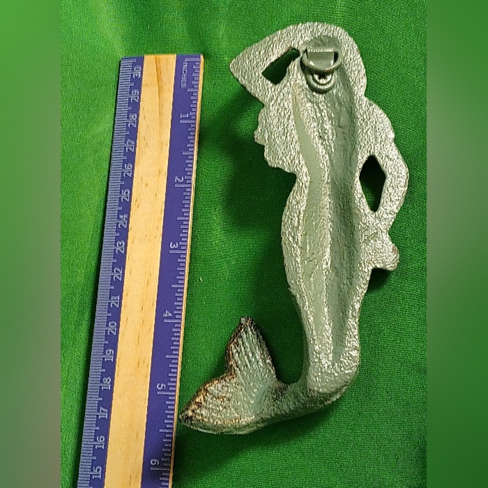 𝑨𝒏𝒕𝒊𝒒𝒖𝒆 𝑪𝒂𝒔𝒕 𝑰𝒓𝒐𝒏 𝑴𝒆𝒓𝒎𝒂𝒊𝒅 𝑾𝒂𝒍𝒍 𝑯𝒐𝒐𝒌 - Picture 6 of 11